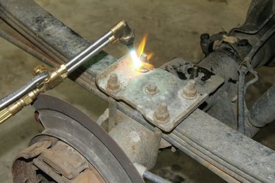 cutting-rusty-bolts-with-torch.jpg