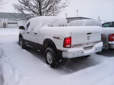 SnowyWagon.jpg