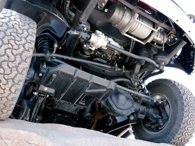 129_0410_02z+2005_Dodge_Power_Wagon+axle_view.jpg